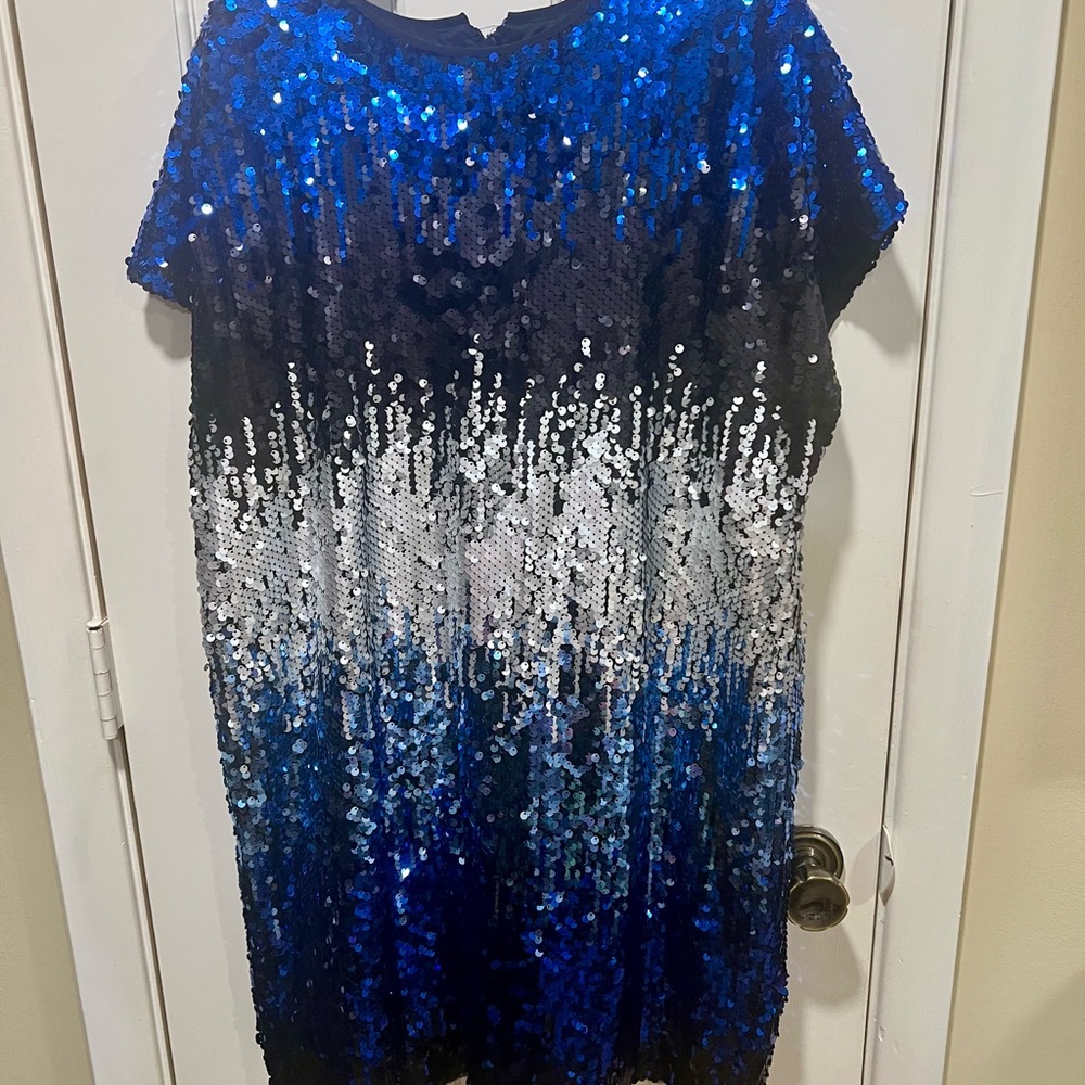 🌲🎁Aidan by Aidan Mattox Shift Sequin Dress